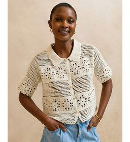 Damesshirt met polokraagje gemaakt van knopen