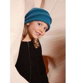 Kindermuts met grove ribbels Uta gemaakt van Lang yarns Poseidon