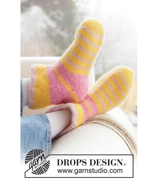 Breipatroon gestreepte sloffen gevilte wol