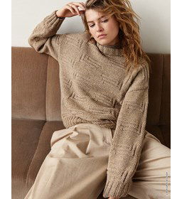 Damestrui met iets opstaande halsboord gemaakt van Lana Grossa New Classic