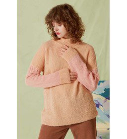 Damestrui met brede boordsteek in mouwaanzet.