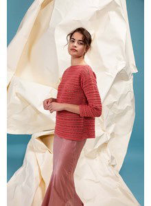 Gehaakte trui met verticaal gaatjespatroon