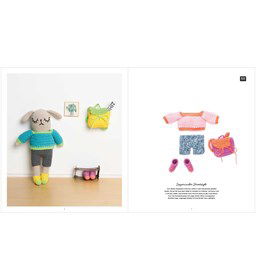 Hond met broek truitje en rugzak Ricorumi Dress Me gemaakt van Haaknaalden