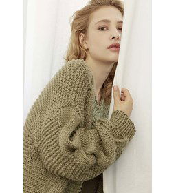 Vest voor dames met kabelpatroon gemaakt van Lang Yarns Wooladdicts Happiness