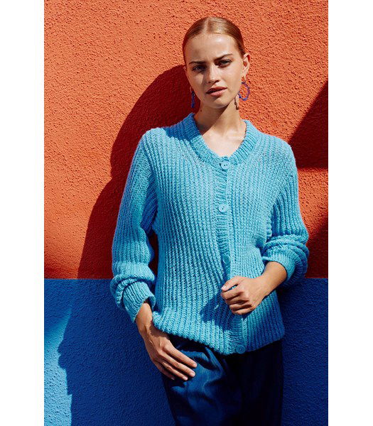 Breipatroon Damesvest Silent Time met ronde hals en knoopsluiting