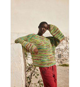 Wijde damestrui met schouderstukken gemaakt van Rondbreinaald nr 4,5