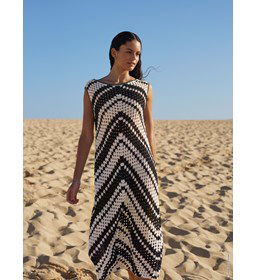 Getailleerde jurk gemaakt van Lana Grossa Elastico