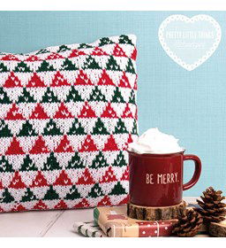 Kussen met denneboompatroon gemaakt van Scheepjes Eliza