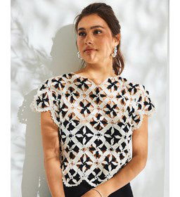 Truitje in bloempatroon gemaakt van Phildar Phil Perle 5