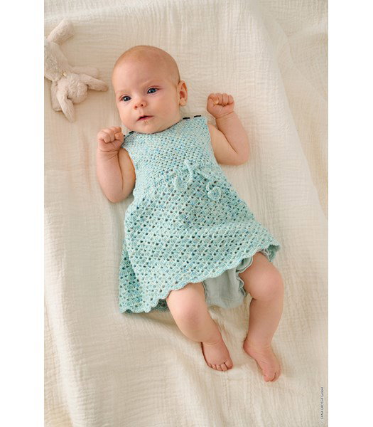 Haakpatroon mouwloos baby jurkje met waaierpatroon