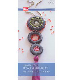 ketting gemaakt van kraaltjes klein - rocailles - beads