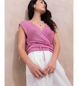 Wikkelvesje Laurine met hehaakte striksluiting gemaakt van Handwerk accesoires