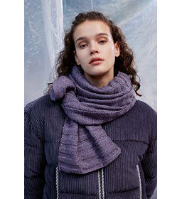 sjaal met verticaal ribbelpatroon