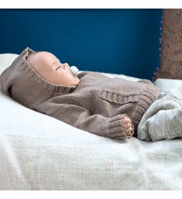 Trui met capucon gemaakt van Lang Yarns Merino 200 bebe