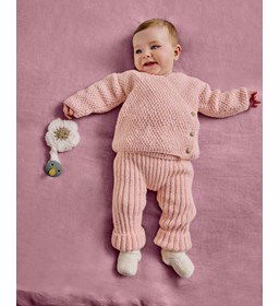 Babybroekje in boordsteek gemaakt van Phildar Phil Lambswool 51