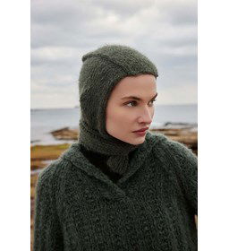 Bivakmuts met striklus gemaakt van Boeken Lang Yarns