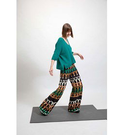 Wijde damestrui met v-hals