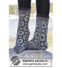 Sokken met Noors patroon gemaakt van Drops Karisma