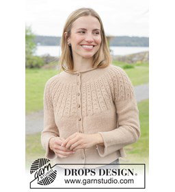 damesvest Maple Cream met kabelpatroon in ronde pas gemaakt van knopen