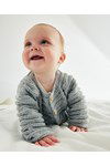 Breipatroon Babyvest Blaise in ribbel en tricot van andere kant