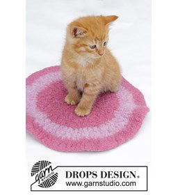 Mat voor de kat gemaakt van Drops Snow - Eskimo