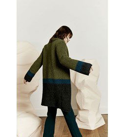 Dames mantel gemaakt van Lang Yarns Malou Light uni en color