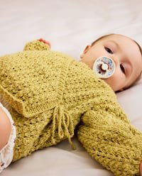 Breipatroon Wikkelvestje met koordjes