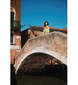 Damestrui Simple Delight met ronde dubbele halsboord gemaakt van Breinaalden zonder knop