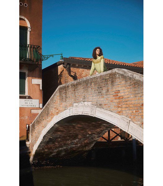 Breipatroon Damestrui Simple Delight met ronde dubbele halsboord