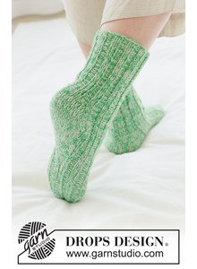 Gebreide sokken met ruitvormige hiel in DROPS Fabel