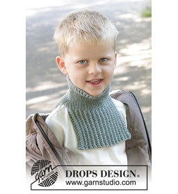 Halswarmer met reliëf gemaakt van Drops Merino extra fine