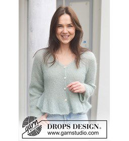 Sweet Bell Cardigan gemaakt van Drops Kid Silk