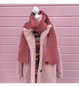 Juf Sas sjaal Gloria gemaakt van Lang Yarns Wooladdicts Glory