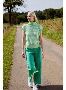 Trui met opstaande halsboord.