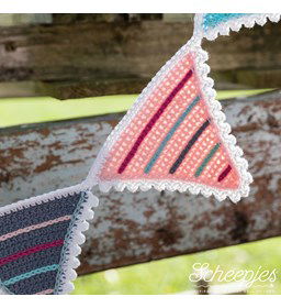 Vlaggetjes gemaakt van Scheepjes Softfun