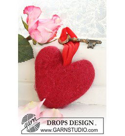 Gevilt hart  gemaakt van Drops Snow - Eskimo