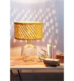 Lampenkap gemaakt van DMC Nova Vita 12