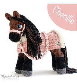 pony Beauty met paardendeken gemaakt van DMC borduurgaren