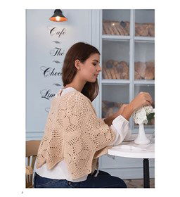 Flower poncho gemaakt van Scheepjes Merino soft
