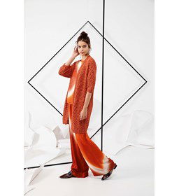 Lang damesvest met driekwart mouwen gemaakt van Lang Yarns Lino