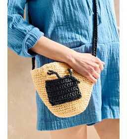 kleine tas met zakje gemaakt van Handwerk accesoires