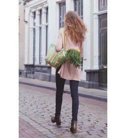 Strand of boodschappentas gemaakt van Scheepjes Catona 50 - 100 gram