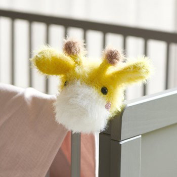 giraffe knuffel of wandhanger