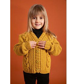 Kindervest Viola met kabels gemaakt van Lang yarns Poseidon