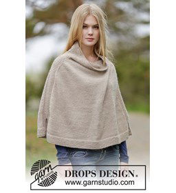 Gebreide poncho  gemaakt van Drops Nepal