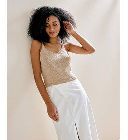 Kort dameshemdje gemaakt van Rondbreinaald nr 2,5 - 2,75