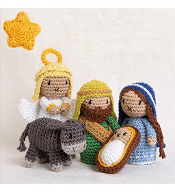 Kerststal met Jozef, Maria, Jezus, Gabriel en ezel gemaakt van Scheepjes Catona 25 en 10 gram