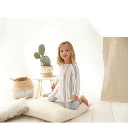 Meisjes trui gemaakt van Phildar Phil Rustique