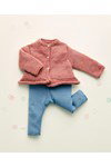 Breipatroon babyvest Ortance met gerimpeld schootje van andere kant