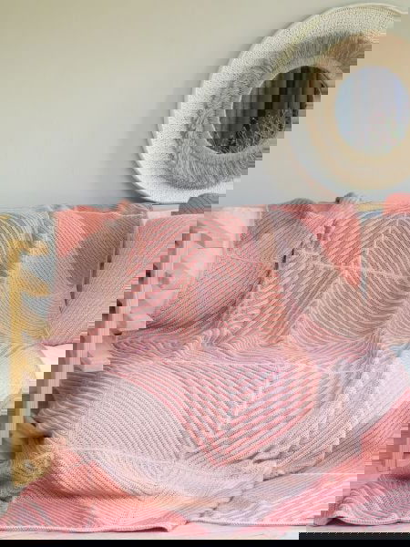 Deken in gestreept blokkenpatroon